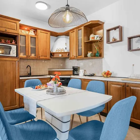 In 8886 Apartman