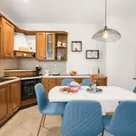 In 8886 Apartment Krsan